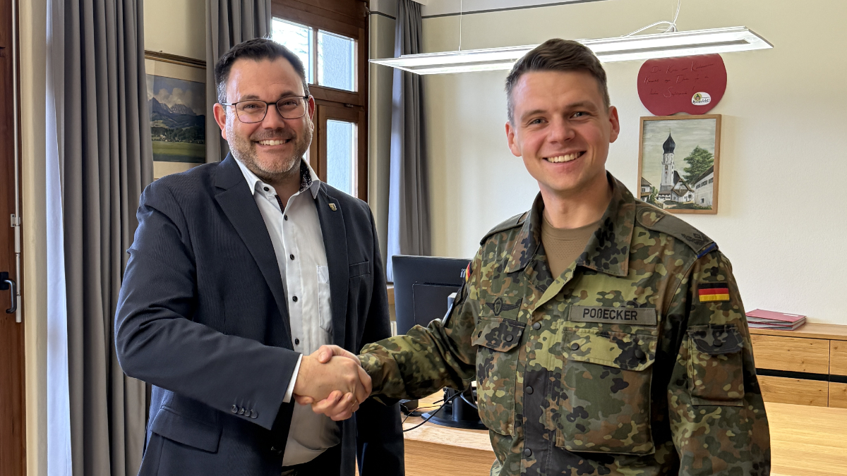 B&uuml;rgermeister Martin &Ouml;ttl und Major Tom Po&szlig;ecker