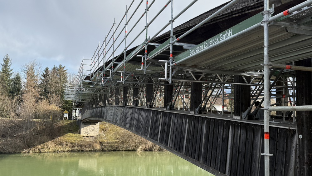 Ger&uuml;st an der Hammerauer Br&uuml;cke