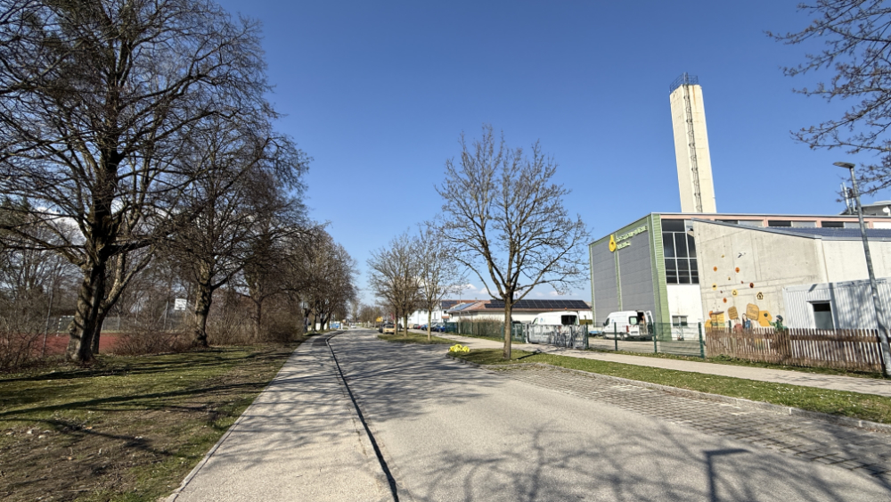 Salzstra&szlig;e mit Heizwerk